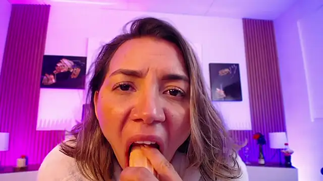 milfsecret69 live