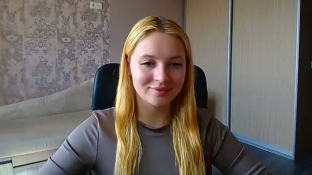 Milka_kiss_ live
