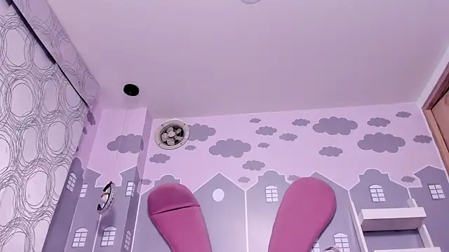 skinny_little18 live