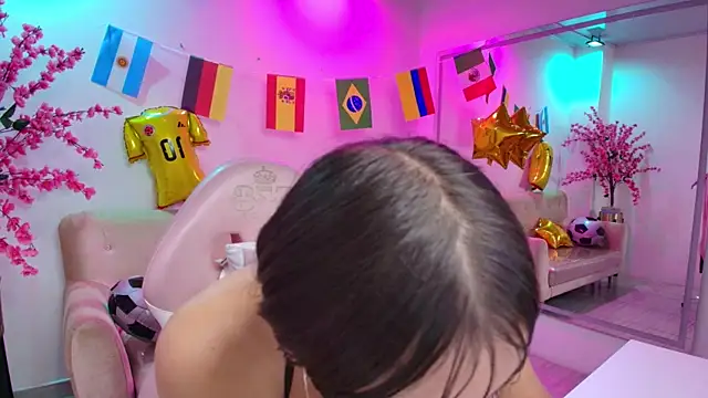 Zoe_swan live