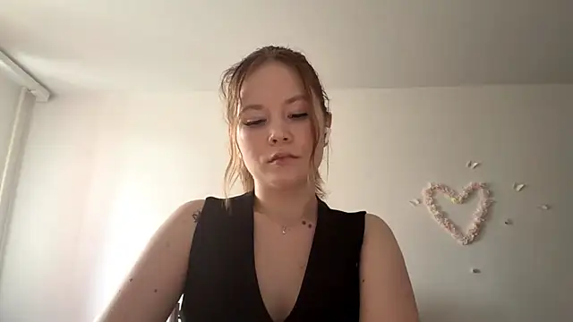 LauranAngelbeck live