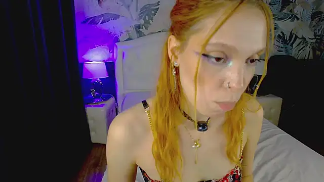 AvaLarson live
