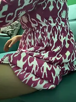 Curvy_shivani live