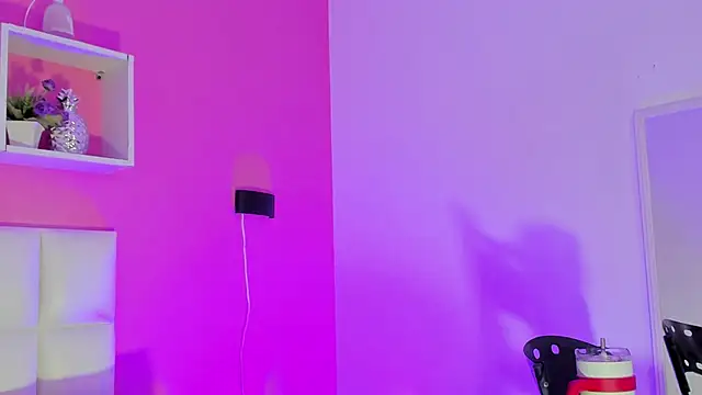 Alanna_hot3 live