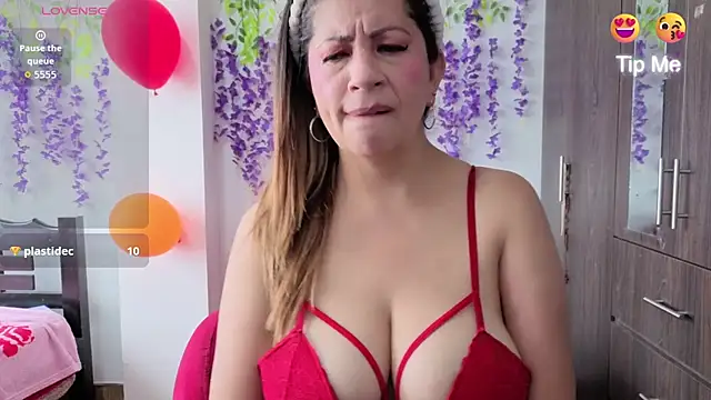 xxxMilexxx live