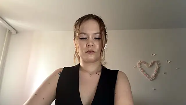LauranAngelbeck live