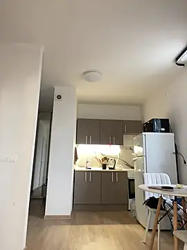 April_Purr live
