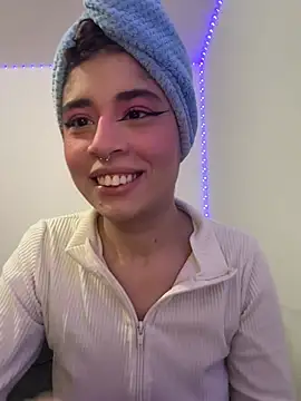 Cherry_Luna1 live