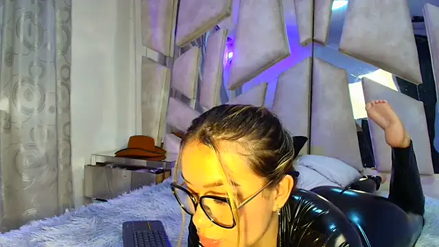 Natalyefoster live