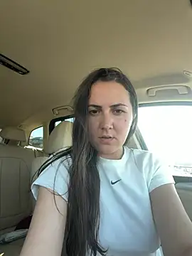 BrunetteNymph live