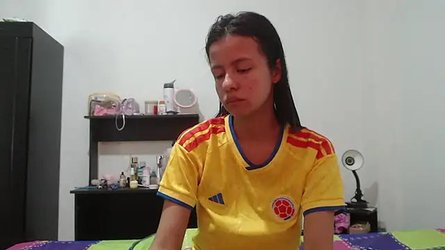 nathaly_jones_ live