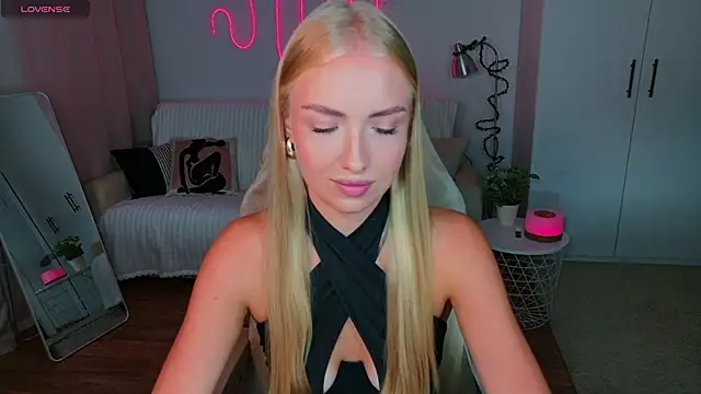 TessaGrays live
