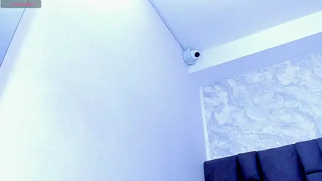 Yuliana-ambell live