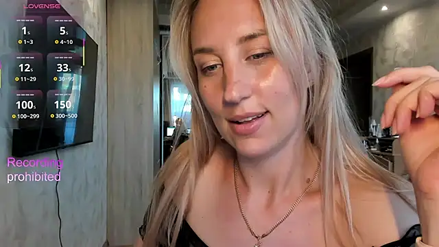 lady_Nati live