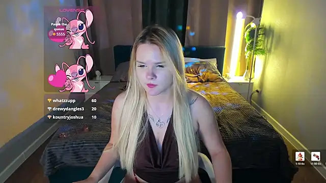Stella_Morgan live