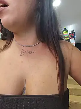 MissNyraSecret live
