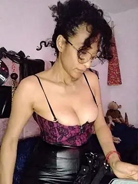 AmelieMartinez live
