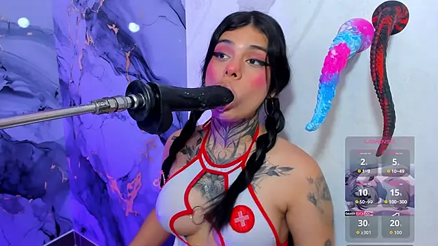 Emily_Evo live