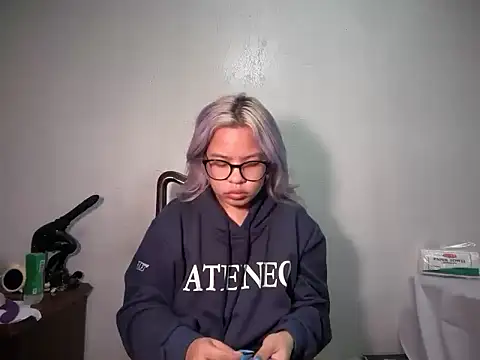 Tina_Slick live