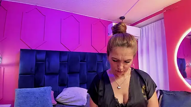 chantall1375 live