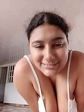 Sara_y_Amy live