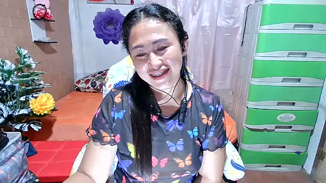 Filipina_Desire live