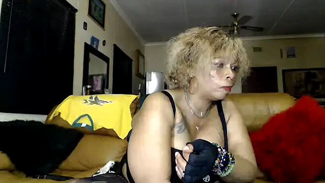 Gucci_Bx live