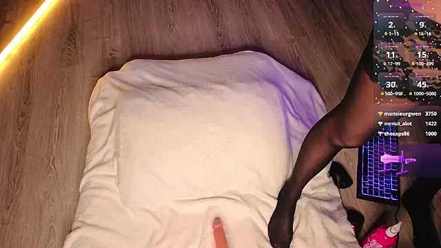 miss_long_legs live