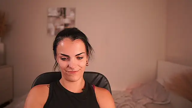 Pauline_2005 live