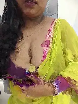 Cutee_Amrita live