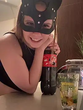 Mia_harmati live