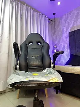 Auri__ live