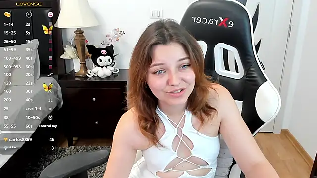 pretty_little_thing live