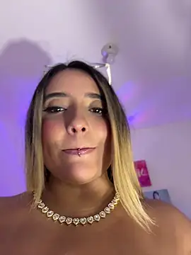 _Ninasanz live