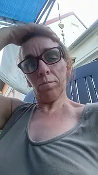 Dettybitch40 live
