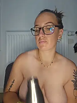 Lindsay_00off live