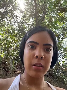 NAUGHTY_LITTLE_18 live