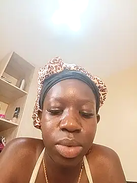 Prettie_quin live