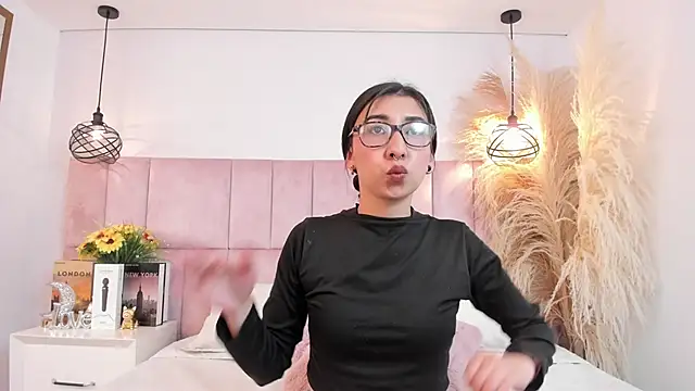isa_croft_ live