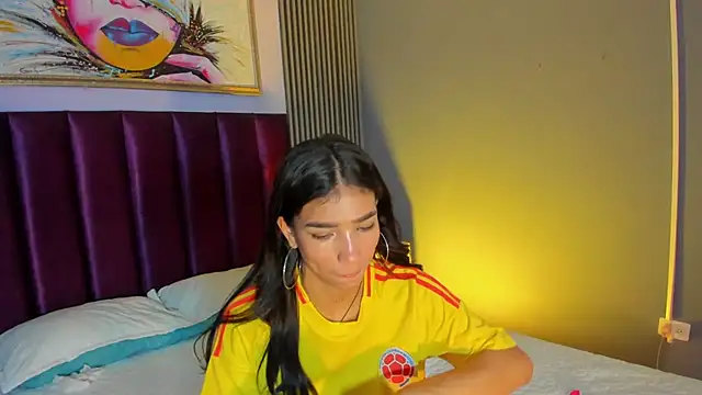 LauraAristizabal live