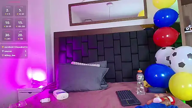 EllenaBoobs_ live