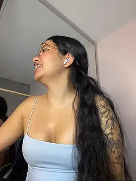 Rosita_forever_ live