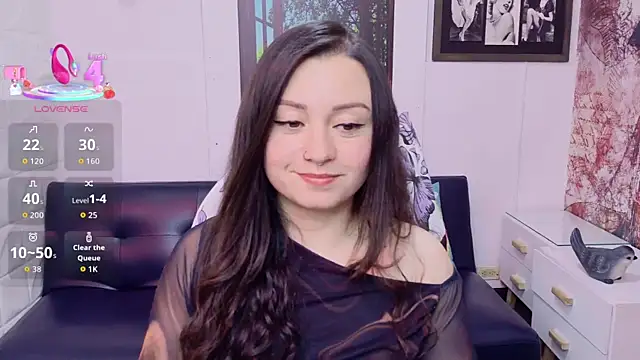 Eva_Roussell live