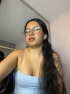Rosita_forever_ live