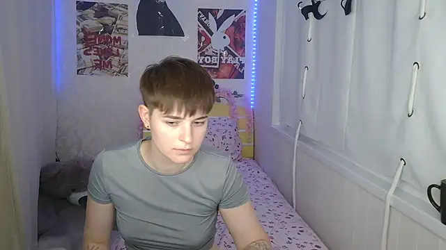 EmyHills live