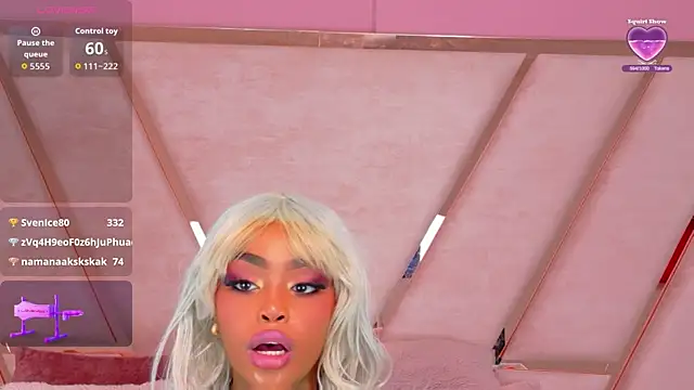 TiannahGlow live