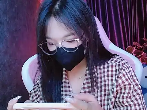Julie_Ulie live