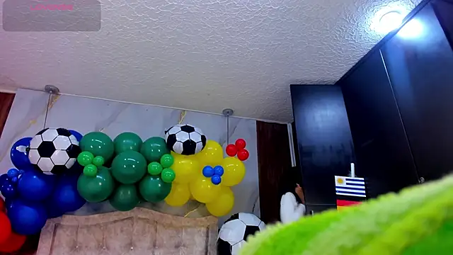 lia_16 live