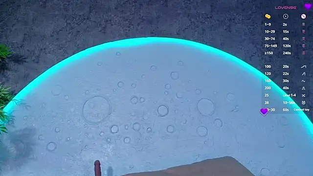 ReinaChloe live