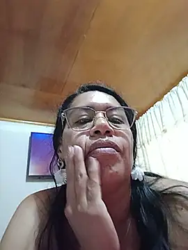 Emilif_ live